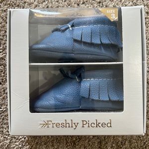 Freshly Picked Moccasins, Used in good condition, Size 3, Faded Denim